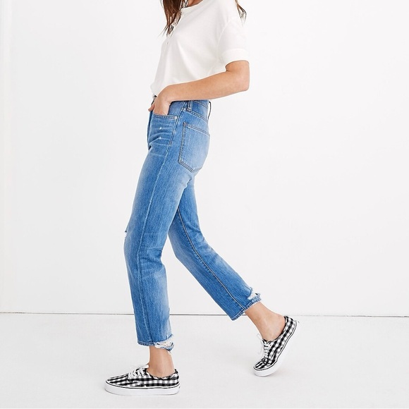 Madewell Classic Straight Jeans in Novello Wash - Picture 3 of 9